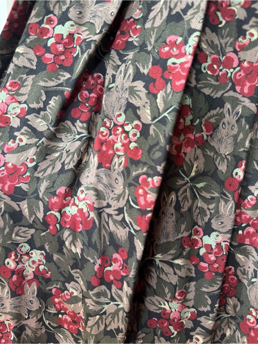 Vintage Susan Bristol Floral Pleated Maxi Skirt in Olive and Berry Size 8 - Picture 4 of 8